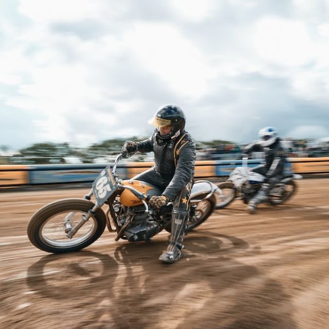 What a great shot by @janvanendert of Jörg and Fiete! Thanks for your support! 
#krowdrace #flattrackgermany #kedohamburg
