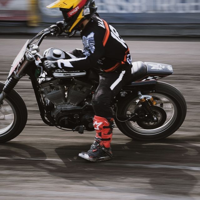 All Hooligans welcome! Who will race this season with bad ass top notch epic double awesome bike?
@jean_paul6918 @antoninbergeron @hawkeyemoto @rico_mendel_racing_performance @sebastien.clement.378 @b_u_s_c_h_i @patrickbuschkonig @superhooligans
📸 @friederikehaase