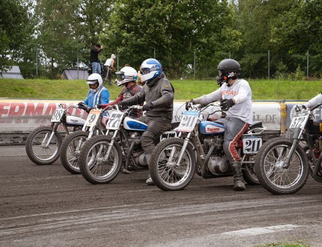 Last Call for Last Race! Hurry up and register tonight for the ultimate independent Krowdrace flat track circus in Brokstedt 8-9 June. 
Link under bio, deadline tonight.
@mscbrokstedt #krowdrace #bestindependentflattrackracingseriesever